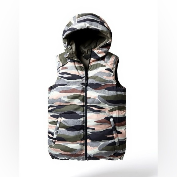 lululemon athletica Jackets & Blazers - lululemon Reversible Camouflage hooded Puffer Vest